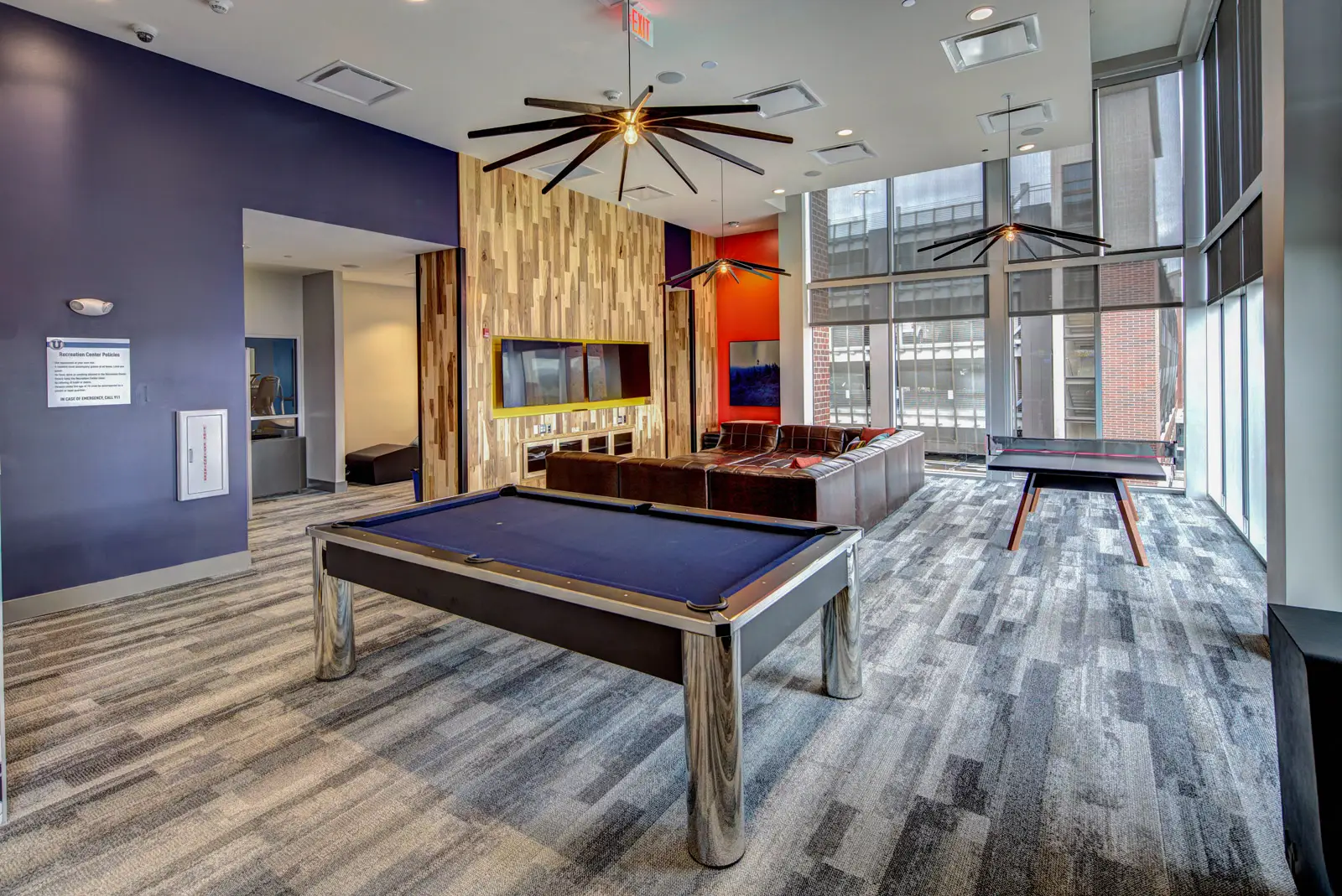 U Club Sunnyside game room pool table